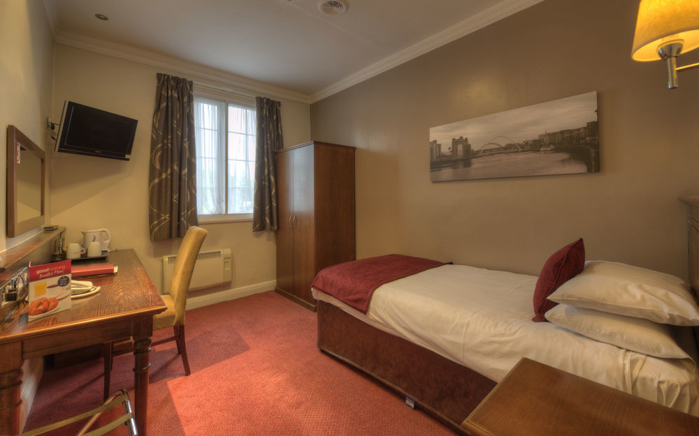Corner House Inn By Greene King Inns ニューカッスル・アポン・タイン エクステリア 写真